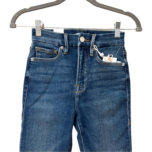 Good American Good Waist Cropped Raw Edge Skinny Jeans in Blue676 (00) - Picture 7 of 13